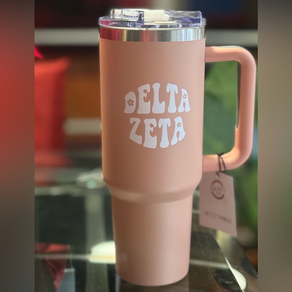 NIB Delta Zeta 40oz tumbler